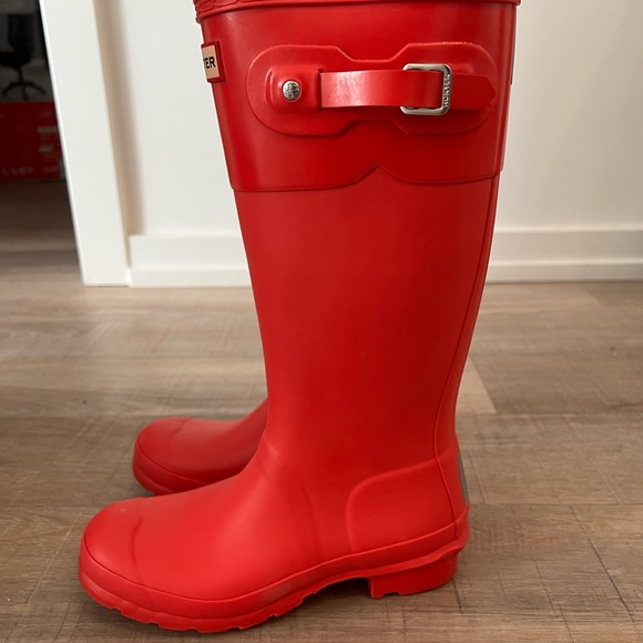 SOLD - Hunter Boots - Like New - Picture 6 of 7